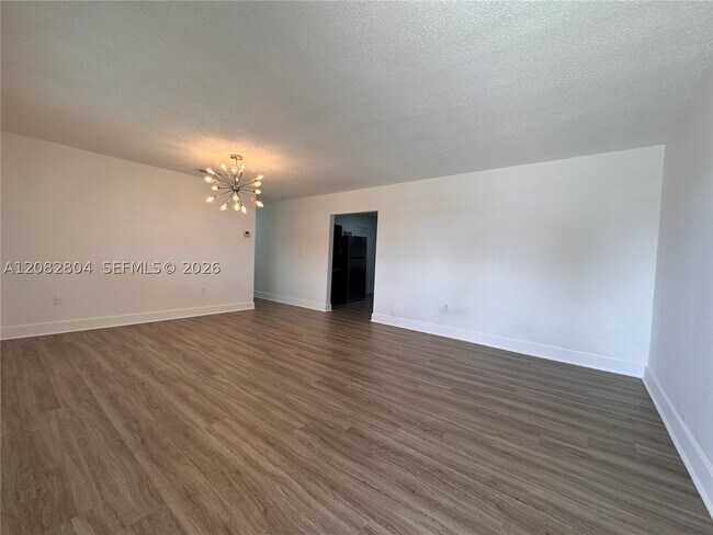 Building Photo - 3632 SW 87th Ct