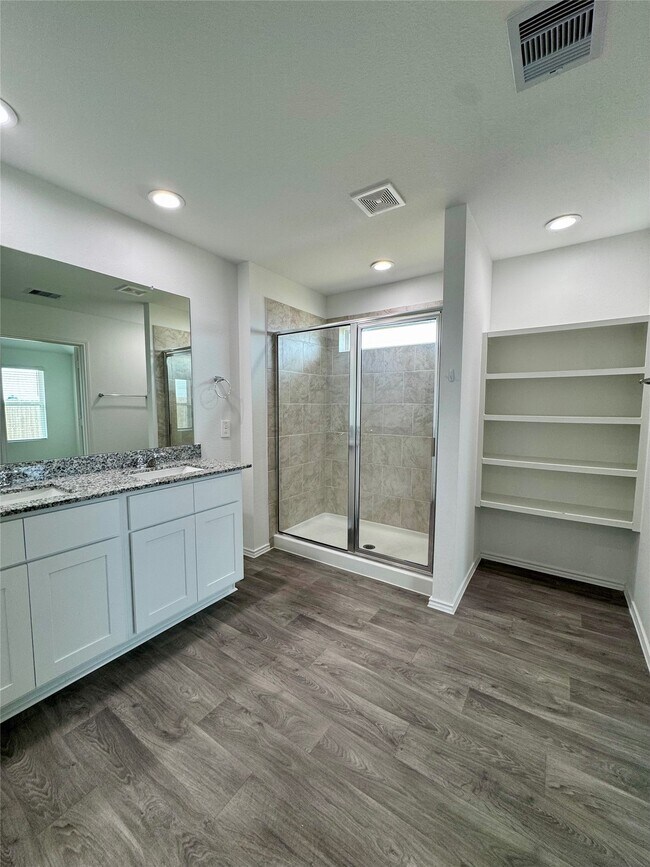 Building Photo - 2216 Laurel Bloom Ln