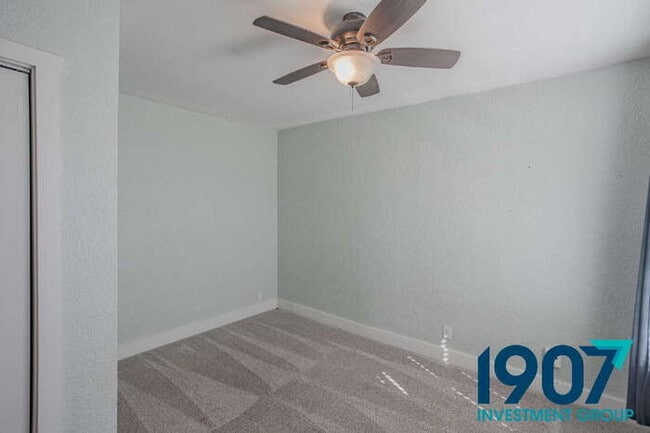 Building Photo - Spacious Rural Retreat in Norman with Open...
