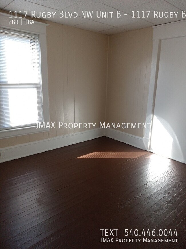 Building Photo - 1117 Rugby Blvd NW