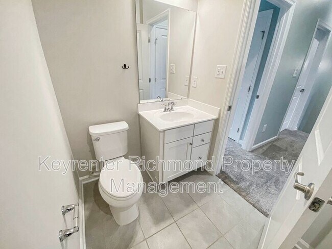 Building Photo - 16512 Thornapple Aly