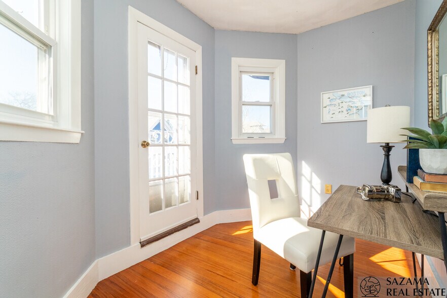 Building Photo - 23 Wenham St