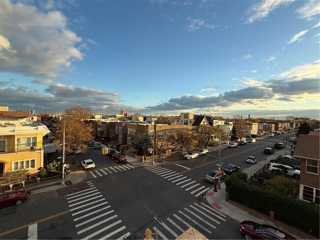 Building Photo - 6124 19th Ave