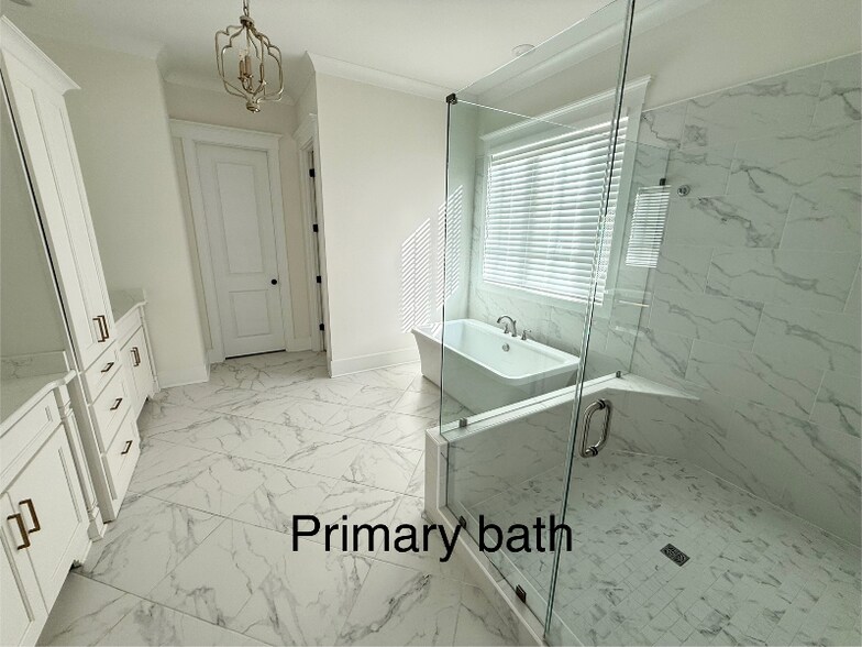 Building Photo - 1421 Peyton Run Lp S