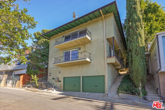 Building Photo - 1648 Silverwood Terrace