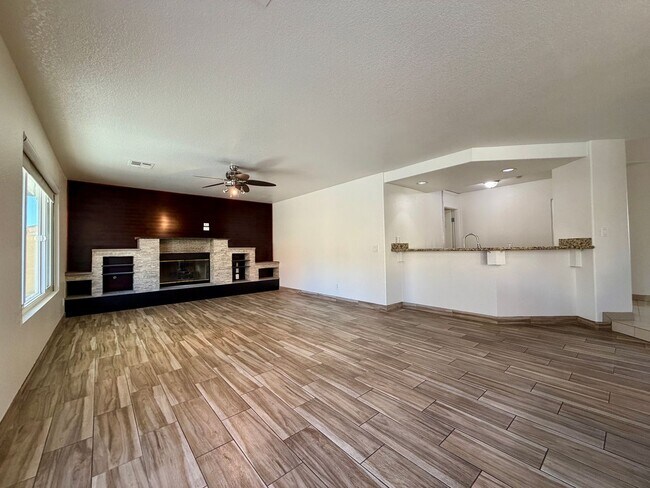 Building Photo - Spacious Henderson Home with Private Pool, 3 Fireplaces, & Modern Upgrades