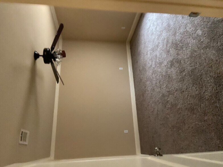 Building Photo - 432 Hart St