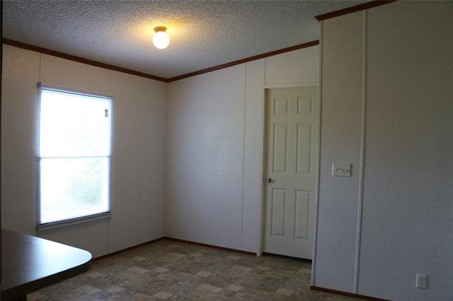 Building Photo - 512 Deer Run