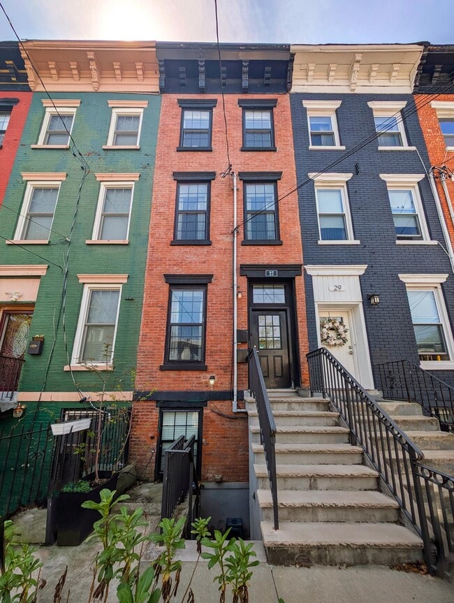 Building Photo - 27 Belmont Ave