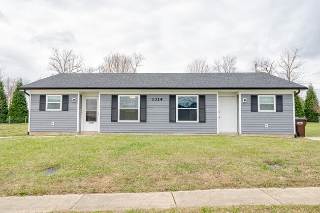 Building Photo - 1314 Farmingdale Dr