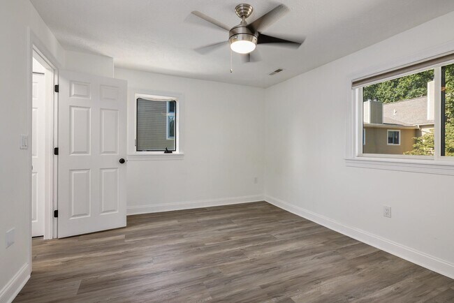 Building Photo - 117 Spinnaker Way
