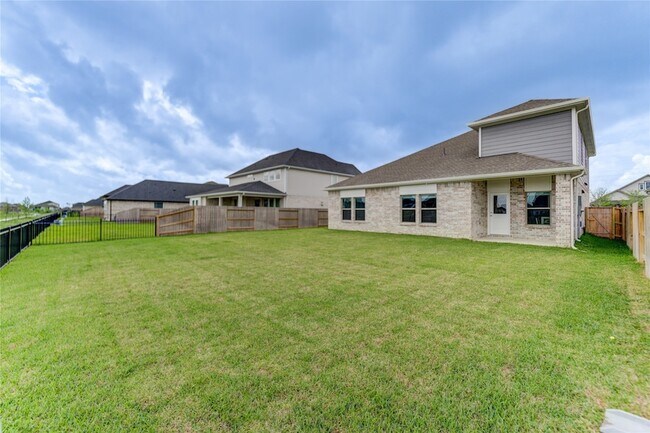 Building Photo - 6607 Arabella Lakes Dr