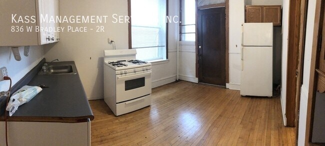 Building Photo - 836 W Bradley Pl
