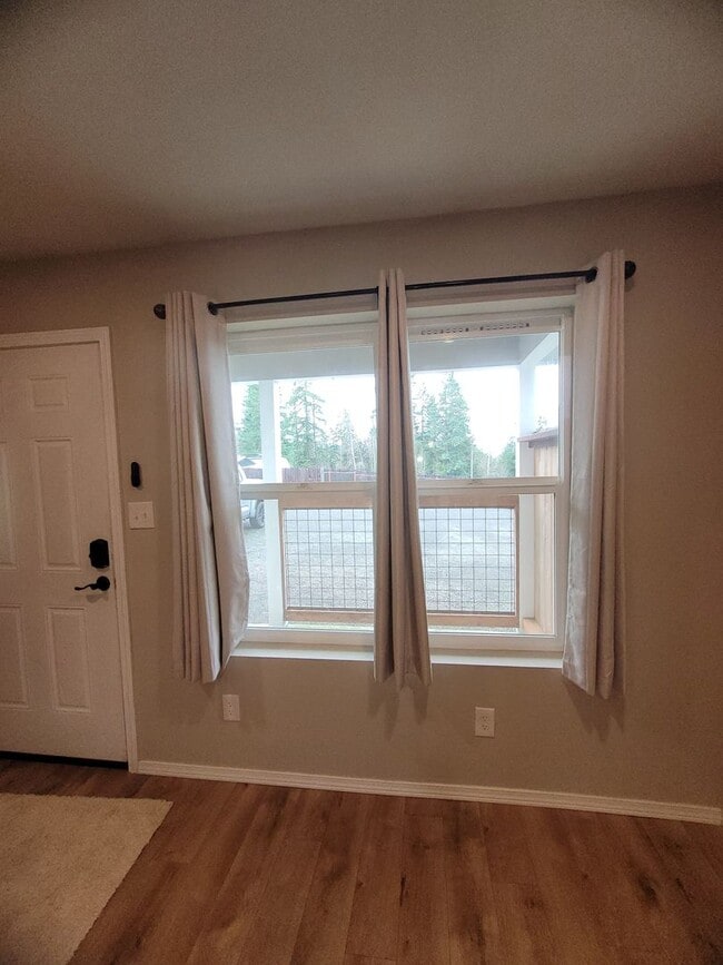 Building Photo - 1218 W Spruce St