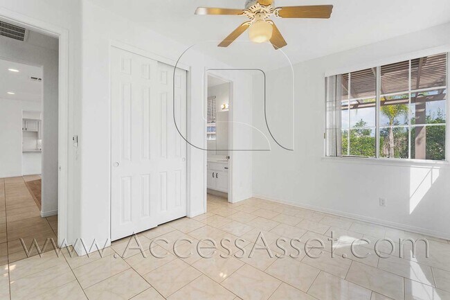 Building Photo - Huge 5 Bed/ 3.5 Bath Home In Desirable Gated Rancho Madera community In Temecula!