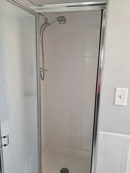 Shower - 53 Andover Dr