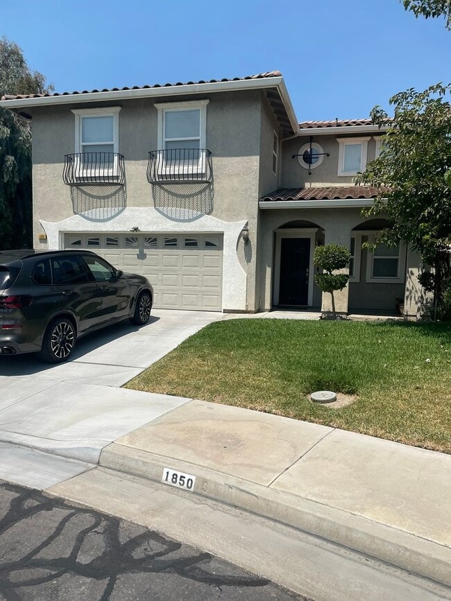 Primary Photo - Spacious & Elegant 6-Bedroom, 3.5-Bath Hom...