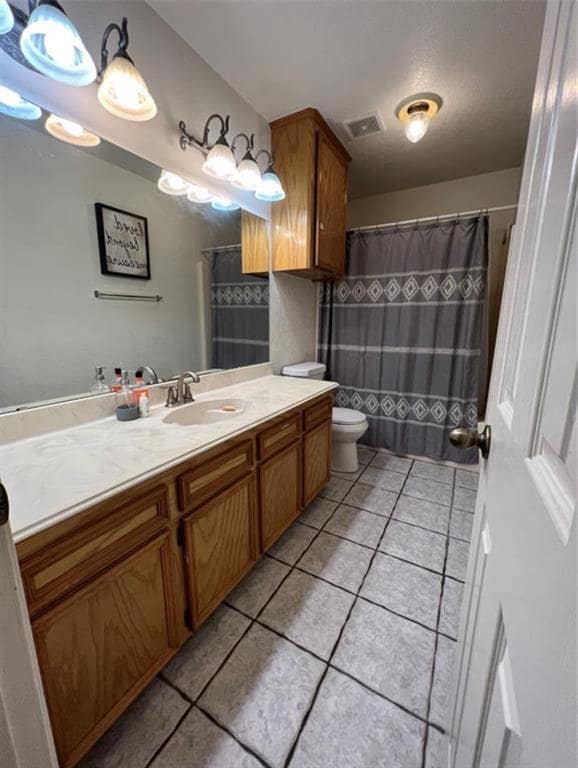 Building Photo - 825 Manor Dr