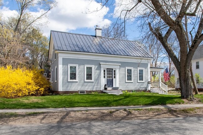 Building Photo - 33 Exeter Rd