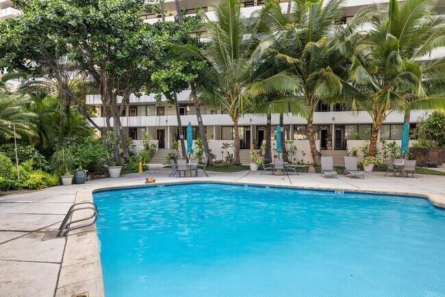 Building Photo - Remodeled 1 bed/ 1 bath- **ALL Utilities I...