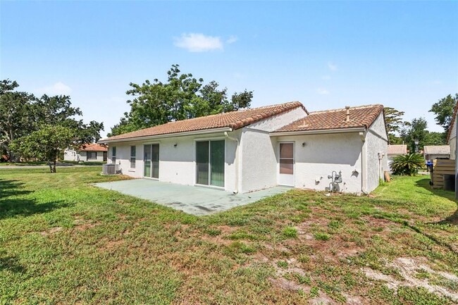 Building Photo - 10157 Bluff Ct
