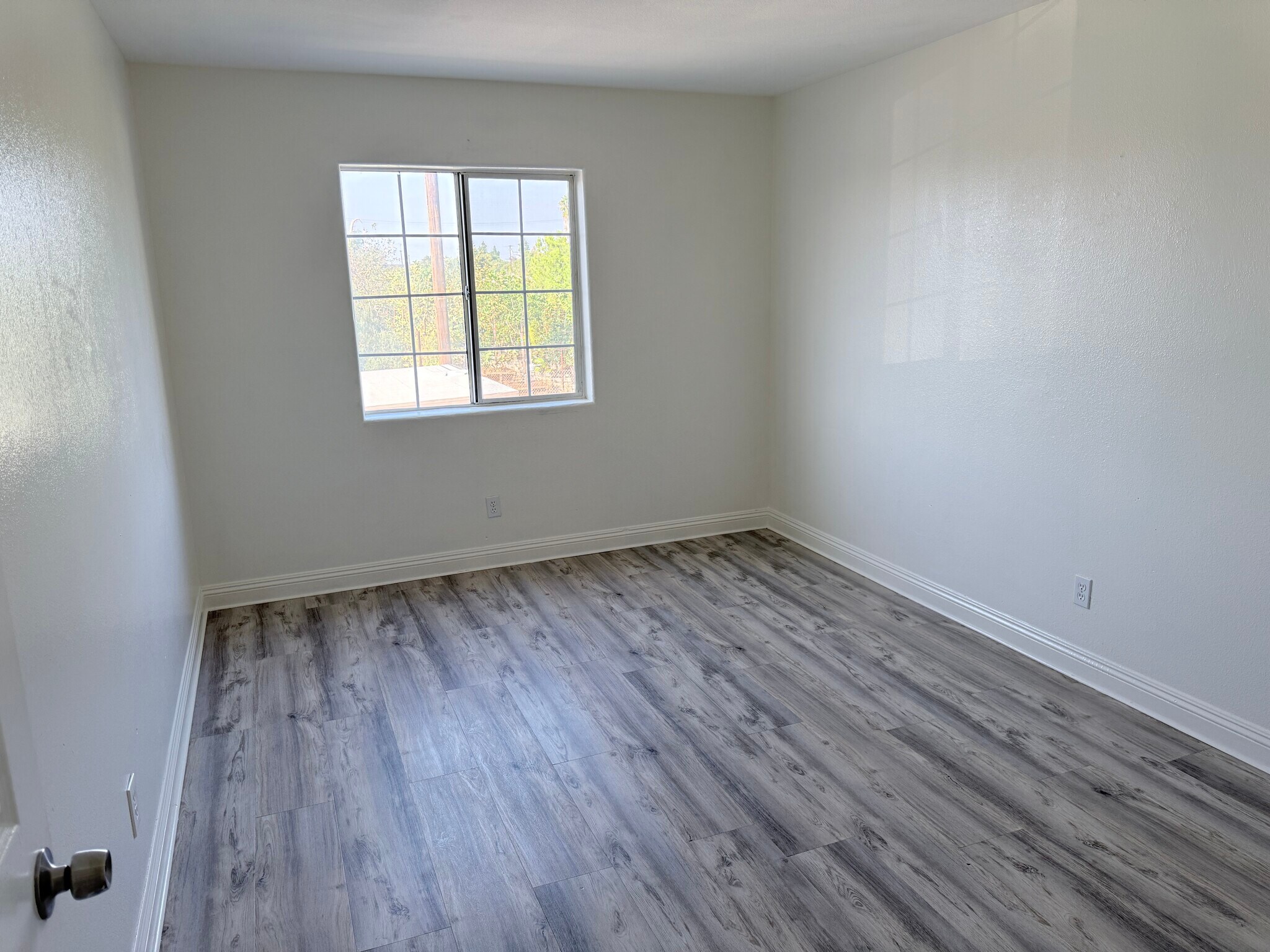 Building Photo - 1613 E. 92nd st.