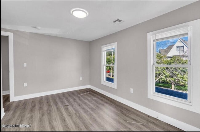 Building Photo - 700 Fifth Ave