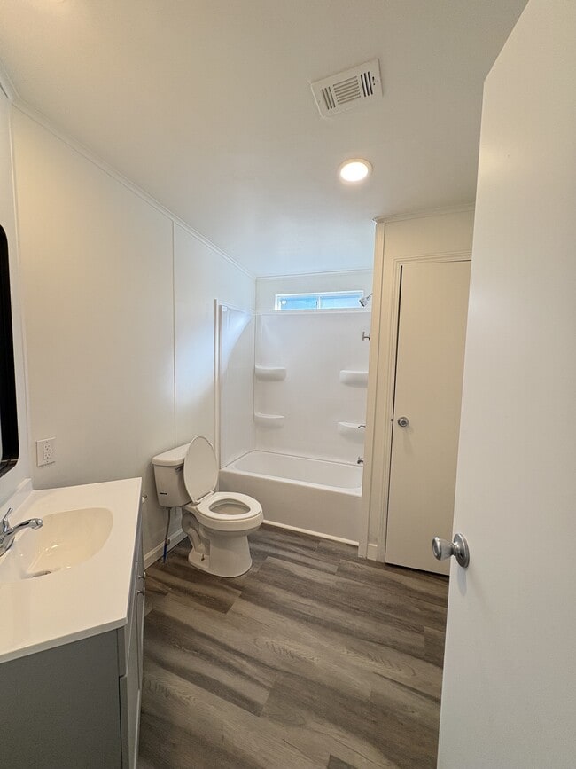 Building Photo - 242 7th Way