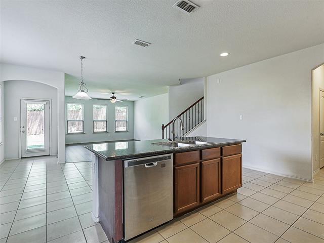 Building Photo - 5105 Marina Dr