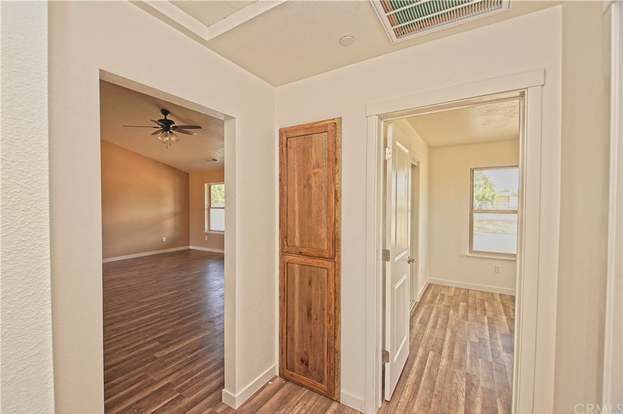 Building Photo - 8435 Buena Vista Ave