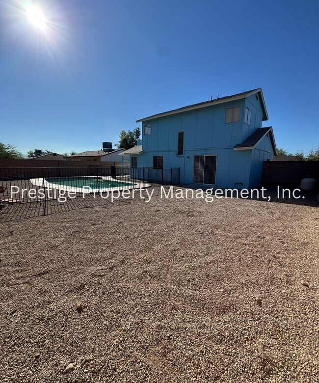Building Photo - Newly Remodeled Southwest Gem W/ Pool
