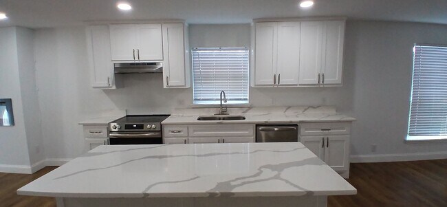 Building Photo - 4804 Avenue G