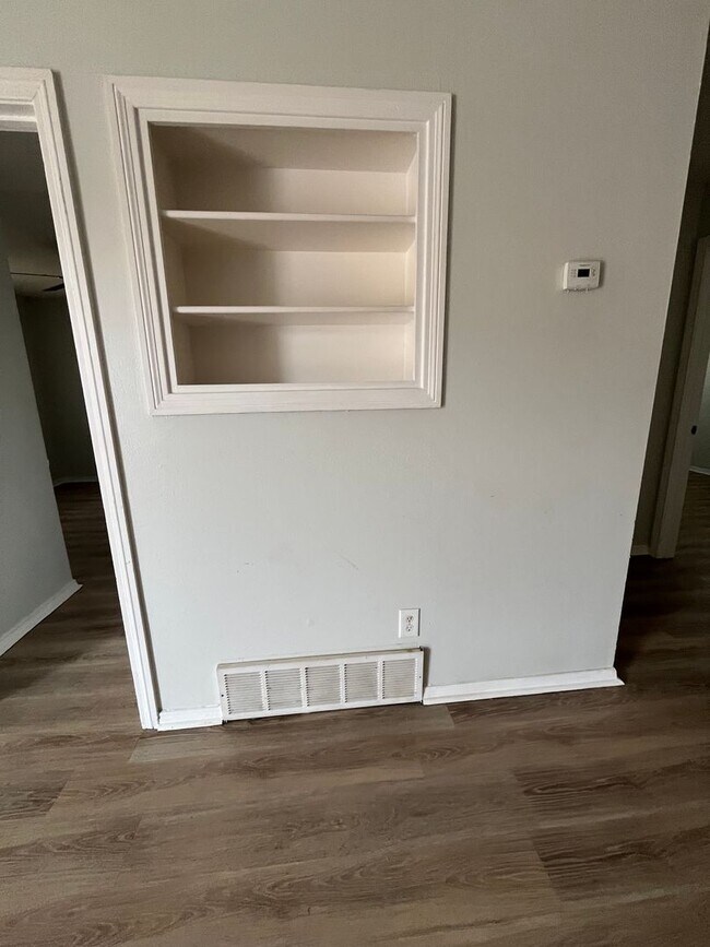 Building Photo - 1618 58th St