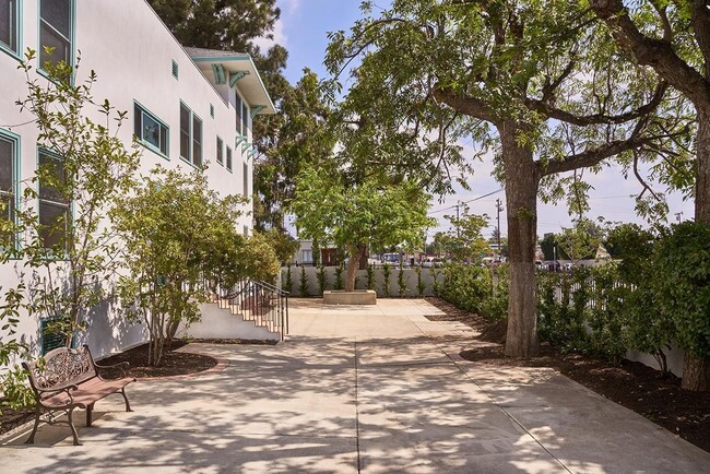 Building Photo - 2191 El Sereno Ave