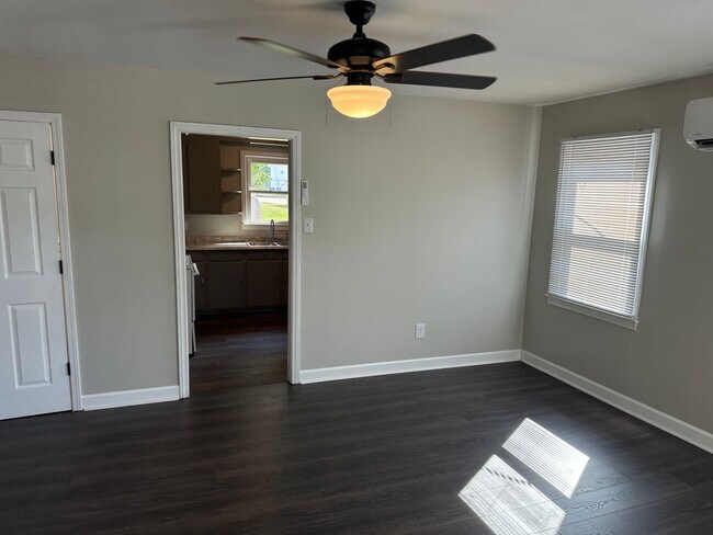 Building Photo - 1116 Cornelia Cir