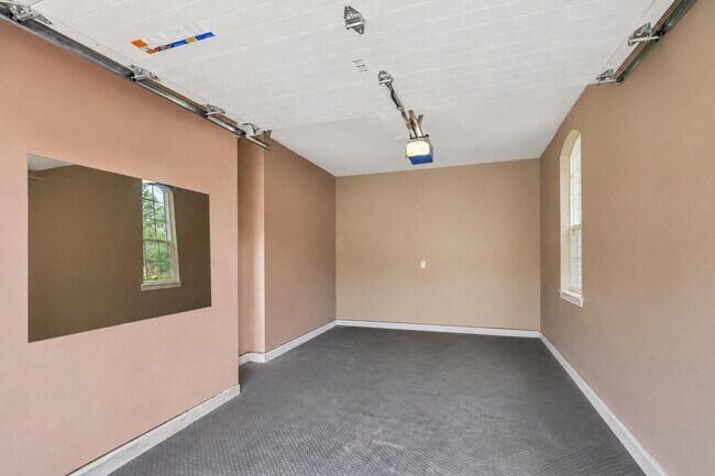 Building Photo - 15 Verdin Pl