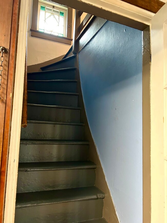 Building Photo - 3 Bedoom SIngle Family - 14620 Zip - South Ave & Elmwood Area