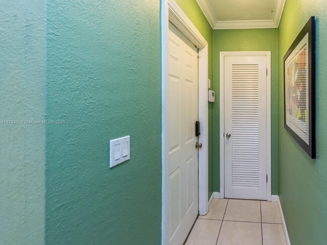 Building Photo - 5524 Garfield St