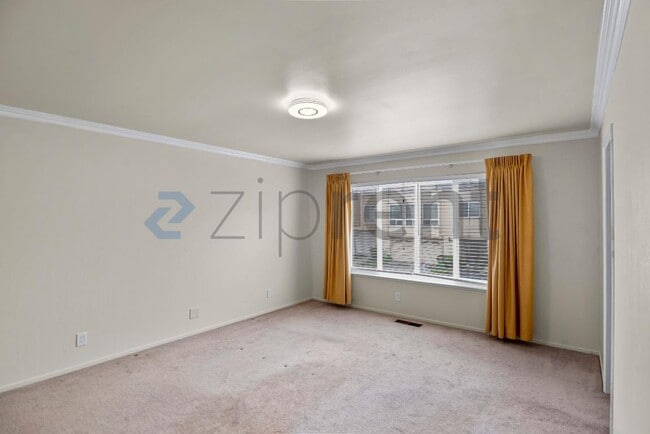 Building Photo - 78 St Marks Ct