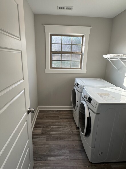 Laundry room - 3583 Colston Ln