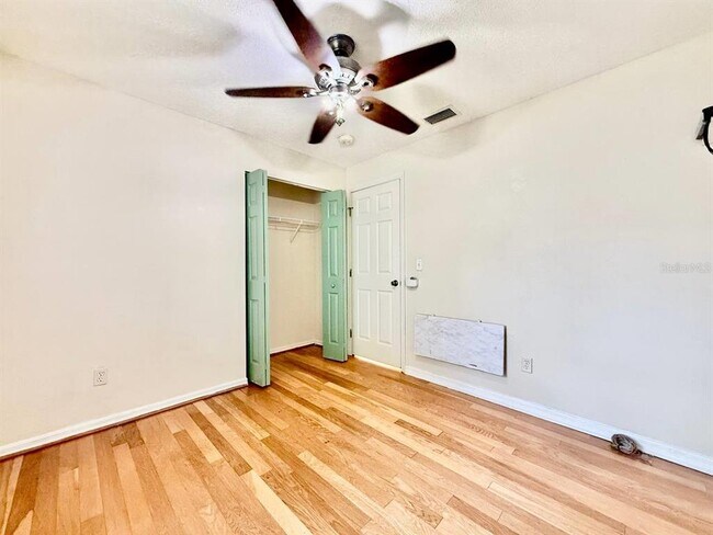 Building Photo - 6807 Kingston Dr