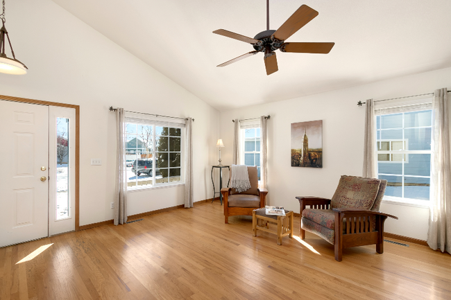 Building Photo - 2756 Arancia Dr