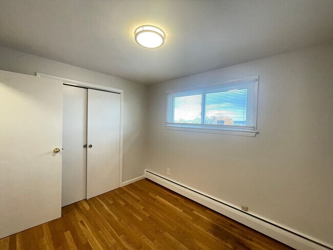 Building Photo - 457 Merrimack St