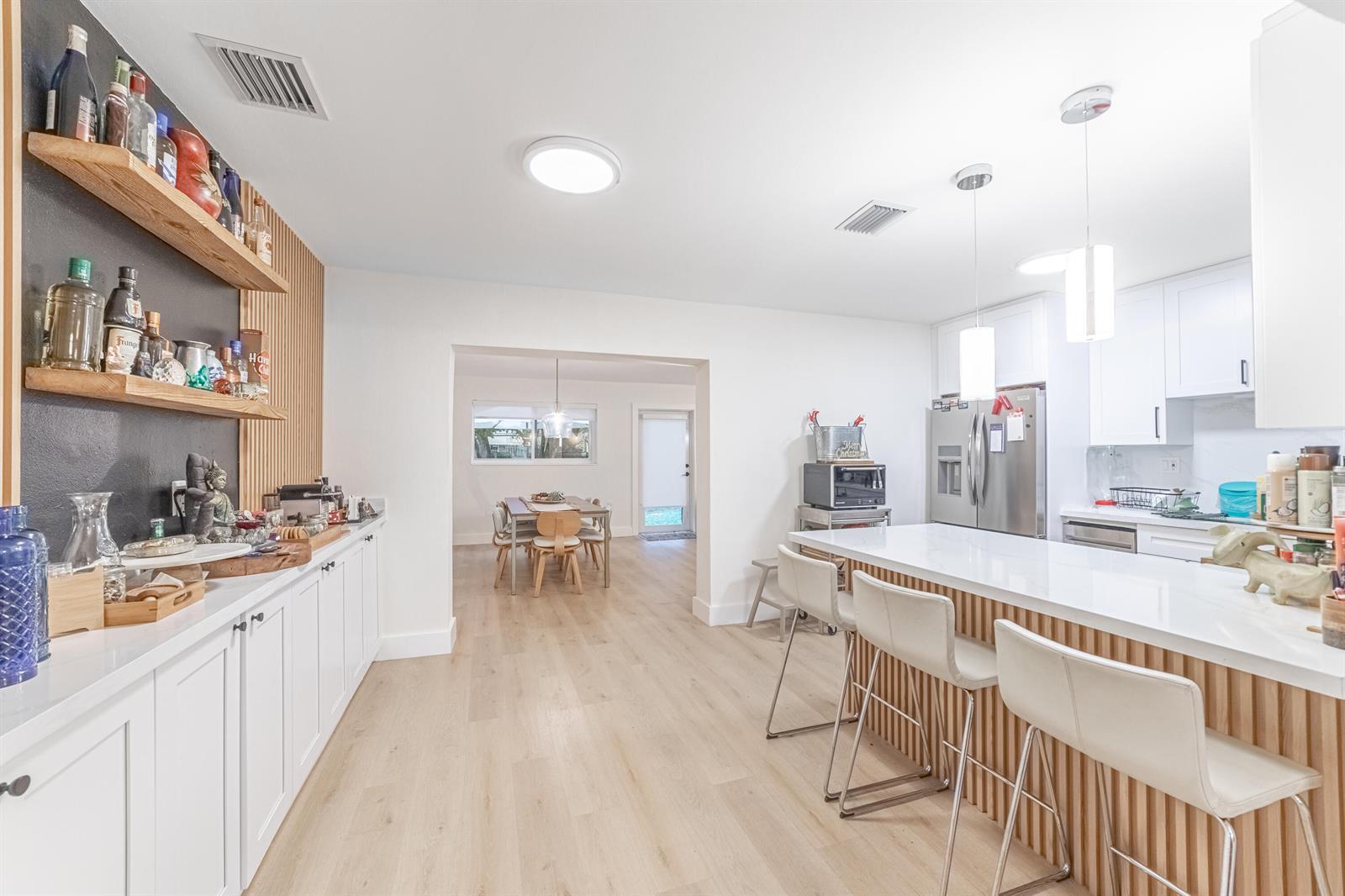 Building Photo - 1020 SW 31st Ave
