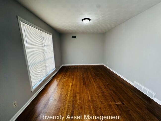 Building Photo - A Renovated Beauty. Definitely A Must See!!