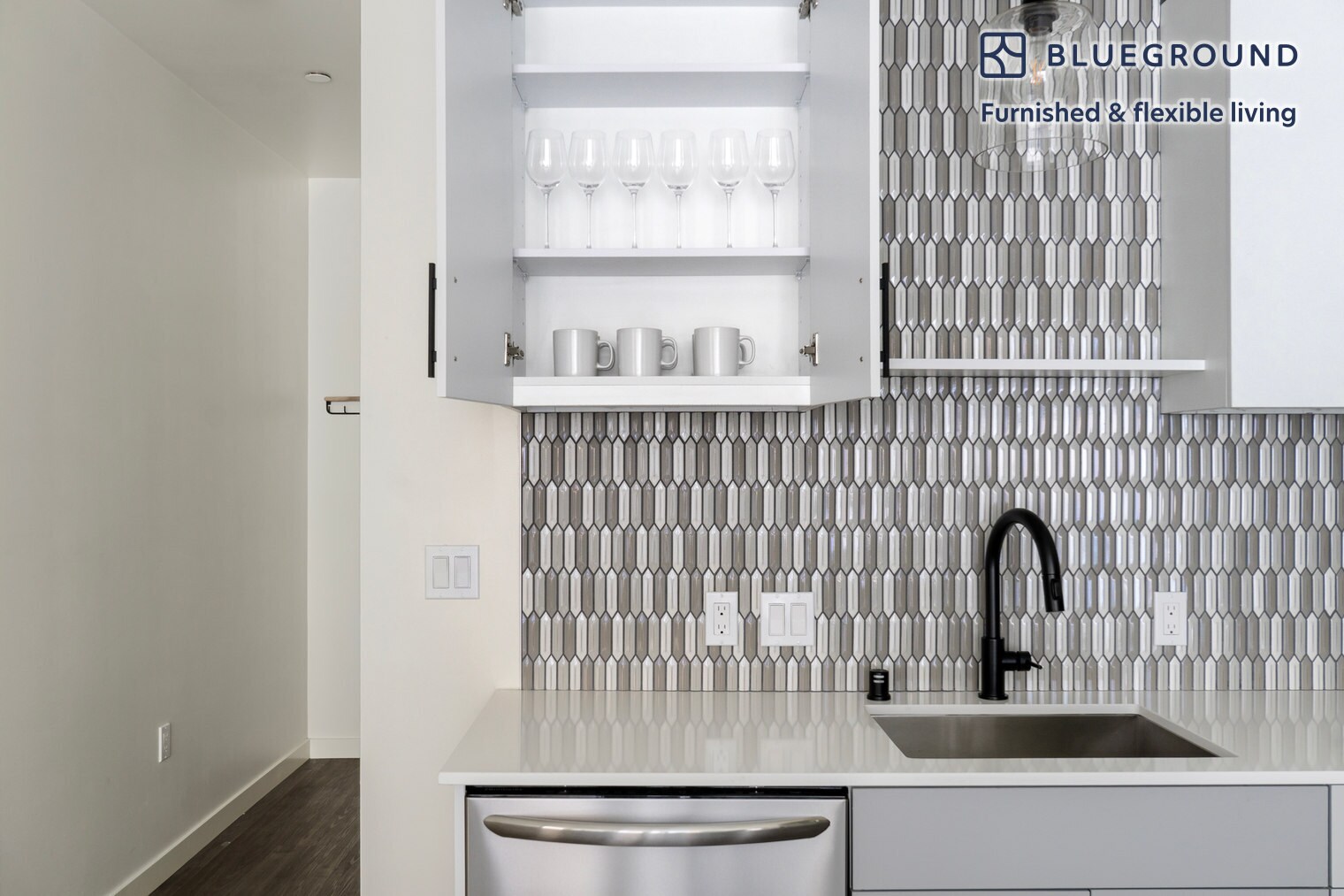 Building Photo - 10050 NE 10th St