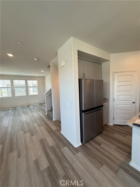 Building Photo - 40475 Melrose Dr