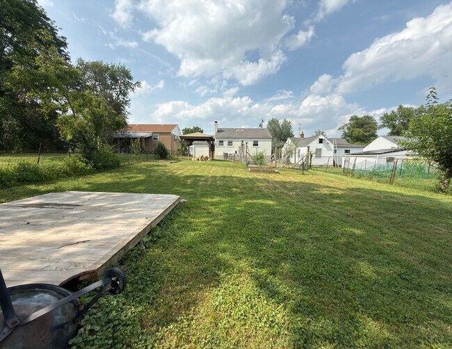 Building Photo - 4525 Ellman Ave