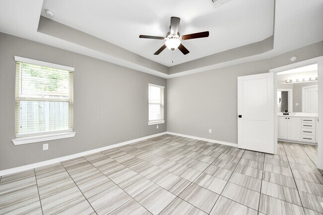 Building Photo - 16011 Monument Hill Crossing