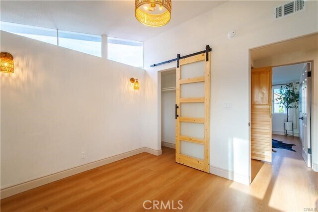 Building Photo - 236 Mission Dr